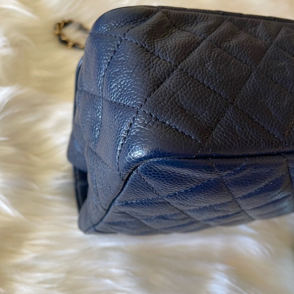 Authentic Chanel - Large Single Flap - Picture 4 of 12